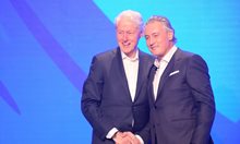 Бил Клинтън: Сътрудничеството винаги ще работи по-добре от конфликта и авторитаризма
