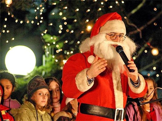 Финландските хотели очакват такива отдадени аниматори за ролята на Дядо Коледа.