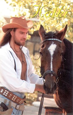 Коцето Калки позира с кон за клипа на “Когато бях на седем” (1991).
