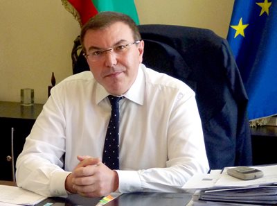 The Minister of Health, Prof. Kostadin Angelov