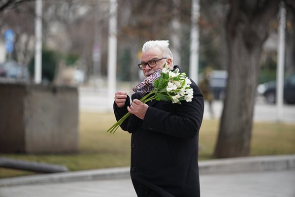 Владо Пенев също дойде на поклонението.