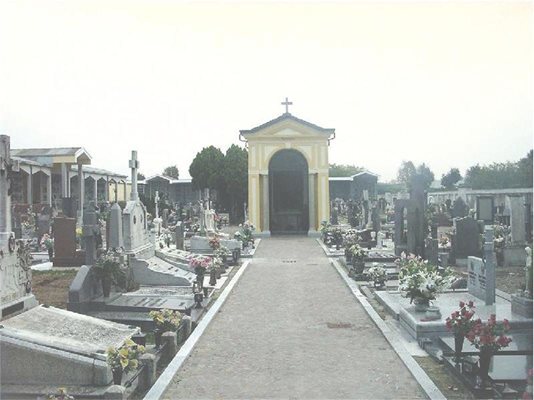 Гробища с фамилни капели в Италия
СНИМКИ: АРХИВ