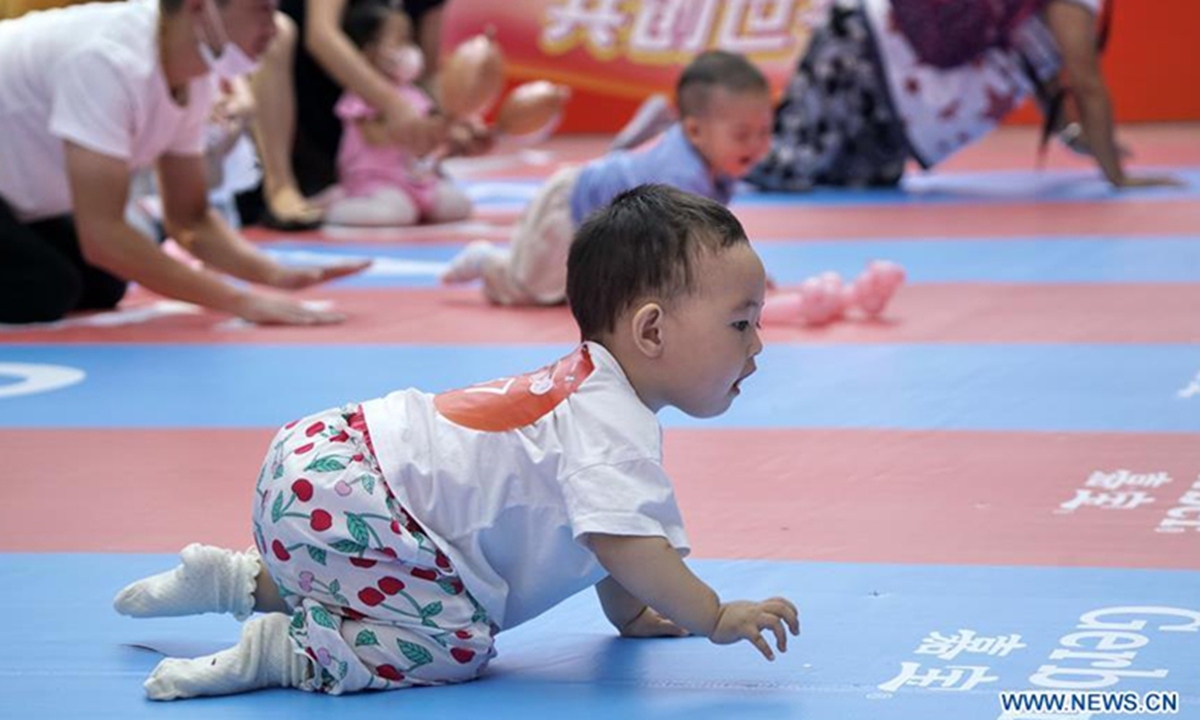 Провинция Съчуан премахна ограничението за семеен статус при регистрация на раждания