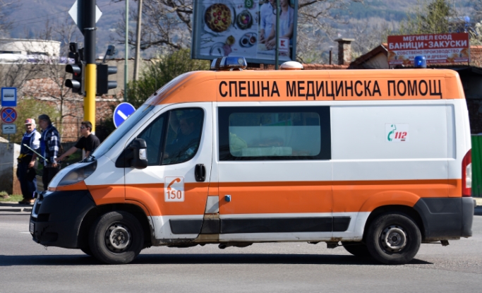 Жена е с опасност за живота след тежката катастрофа край Добрич, при която загина мъж