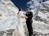 Двойка се венча на Еверест (Снимки)