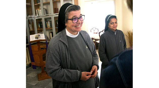Сестра Елка Станева от близкия манастир обяви, че папата ще отдъхва в скромна обстановка.