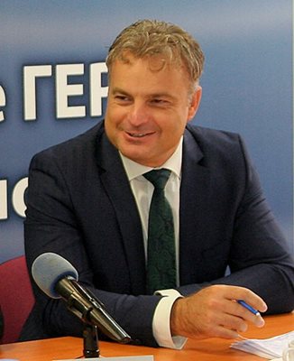 Депутатът от ГЕРБ Атанас Ташков очаква до края на месеца да стартира строителството.