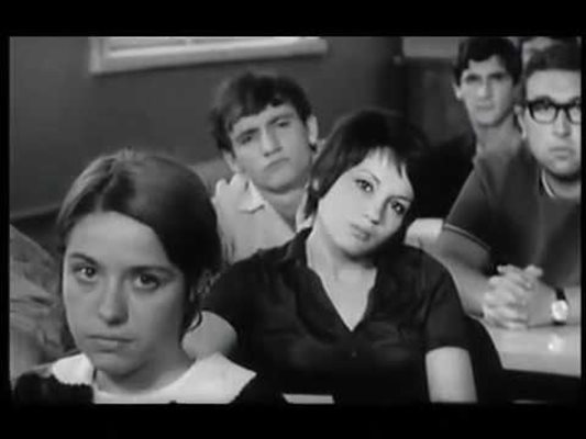 Сашка Братанова(вляво) е колежка на Русева във филма