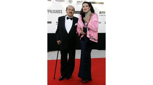 Милиардерът Аднан Кашоги със съпругата си Ламия