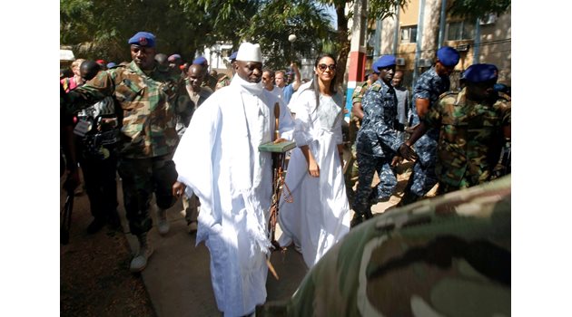 Яхия Джамех е лидер на Гамбия от 1996 до 2017 г. 