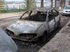 Подпалиха коли в Русе, жена пострада в опит да угаси пламъците