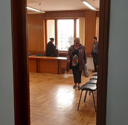 Подсъдимата Веселина Гинева в съдебната зала. Снимка:Елена Фотева