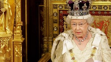 Тайните на кралица Елизабет - живот зад кулисите (Видео)