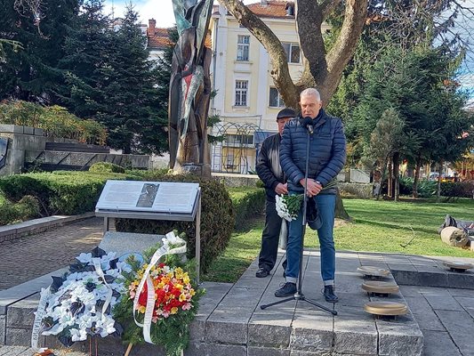 Бившият председател на Общинския съвет на Пловдив Илко Николов призова да не забравяме жертвите на комунизма.