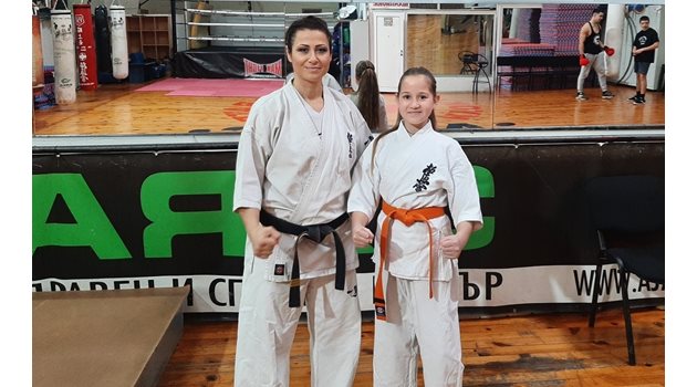 Анабел със сенсей Гергана Апостолова-Костова, при която тренира от 3 години.