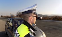 Полицаи хванаха пиян шофьор, той се прави на шеф в СДВР