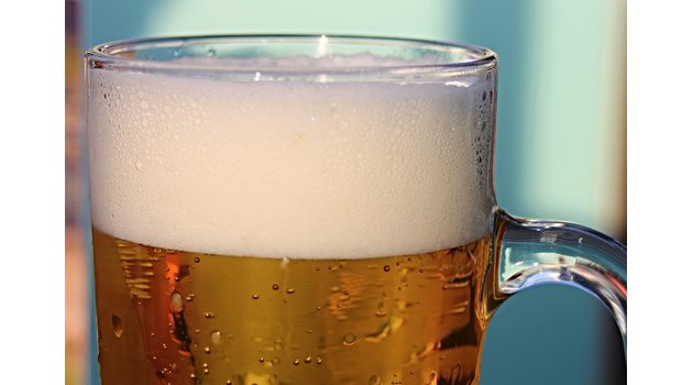 Двама мъже от Стамболийски по на 27 г. са задигнали няколко бутилка бира от хладилна витрина  СНИМКА: pixabay
