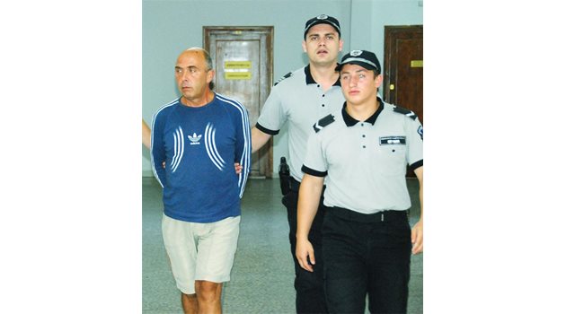 АРЕСТ: Осъденият на 16 години затвор Тодор Димитров
