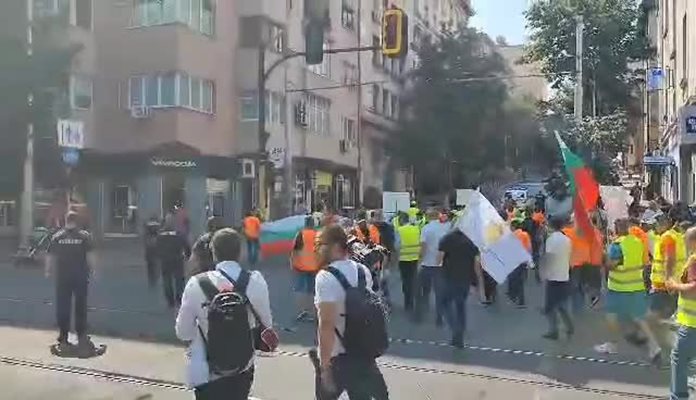 Протест на пътните строители