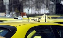 Хванаха надрусан таксиджия да върти волана в Търново