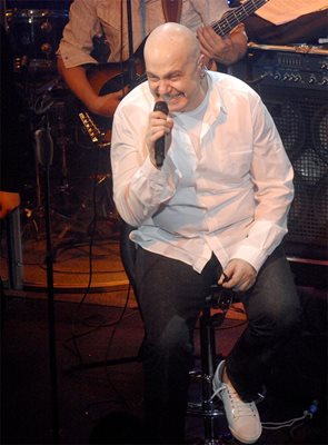 Слави ще трябва да преглътне, че пее за "Левски"
Снимки: Борислав Трошев