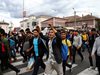 Стотици мигранти тръгнаха пеша от Сърбия към Унгария