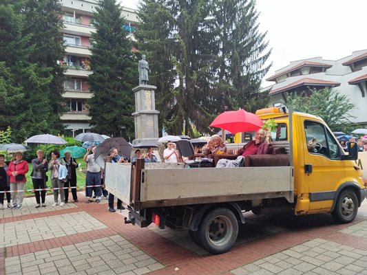 Старите зетьове знаят как да си почиват....