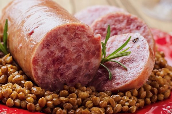 Колбасът котекино присъства на всяка новогодишна трапеза в Италия. СНИМКА: Инстаграм
