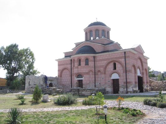 Възстановената църква "Св. Йоан Предтеча" в Кърджали