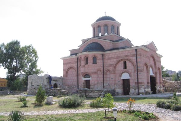 Възстановената църква "Св. Йоан Предтеча" в Кърджали