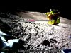 Японската сонда SLIM се обърна надолу с главата след успешното кацане на Луната (Снимки)