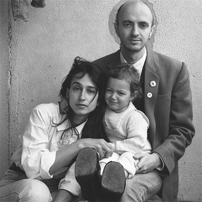 Нели, Димитър и новородената ием дъщеричка. Снимката е от 1990 г.