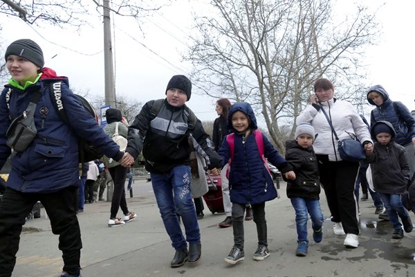 Украински бежанци СНИМКА: Ройтерс
