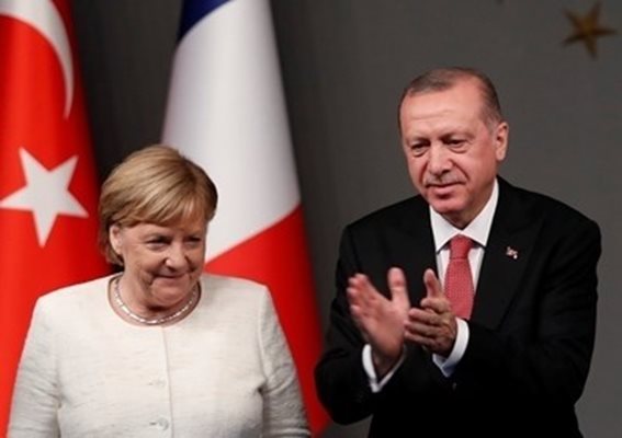Ангела Меркел и Реджеп Ердоган СНИМКА: Ройтерс