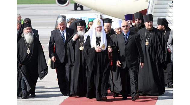 Кирил е висш православен руски духовник, патриарх на Москва и цяла Русия.