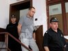 Адвокатката на Иван Евстатиев: Невменяем е, блъскал си е главата в стената