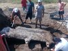 Корито на римска чешма
с 3 лъвски глави откриха
край храма на Ванга