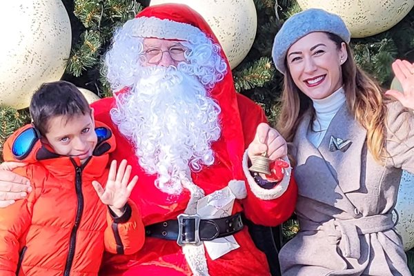 Водещата Биляна Гавазова се срещна с Дядо Коледа