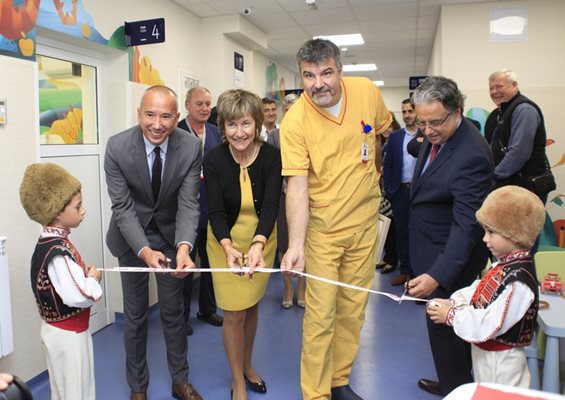 Откриване на обновената Клиника по детска хирургия на "Пирогов" СНИМКИ: Десислава Кулелиева