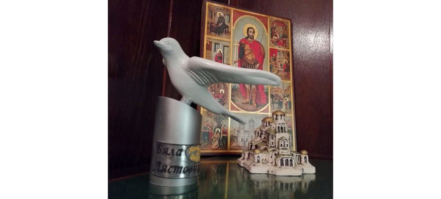"Бялата лястовица" се пази в "Св. Александър Невски"