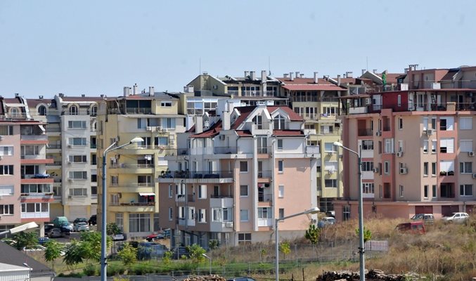 Дори и за панелен апартамент цената в София стига вече до 1800 евро за кв. метър.