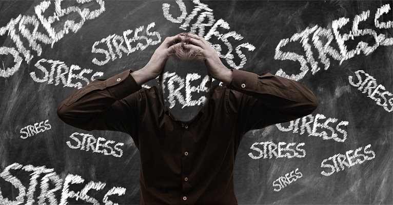 По-вероятно е да умрем от стрес и преумора, отколкото от COVID-19
