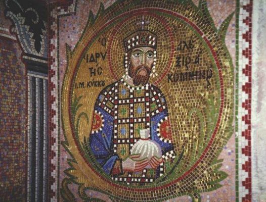 Алексий I Комнин претопил църковна утвар, за да лее монетите