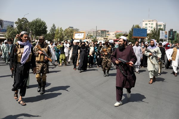 Талибаните контролират улиците на Кабул и всички аспекти на живота в Афганистан