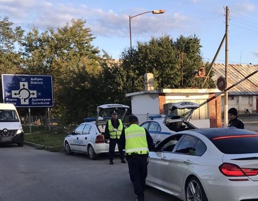 13 души са задържани в област Добрич в рамките на провеждана специализирана полицейска операция.