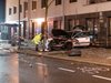 Възрастна жена загина след инцидента, при който кола се вряза в спирка в Германия
