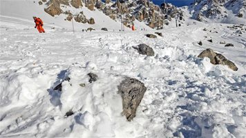Изровиха от снега късметлийската гривна на Шумахер