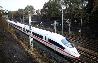 Много от европейците се надяват жп мрежите за бързи влакове да бъдат разширени в целия ЕС. 
