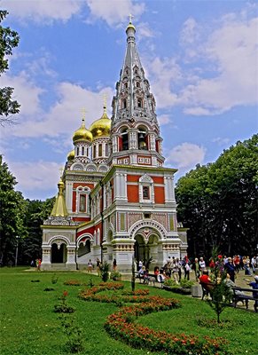 Шипченският манастир криел тайни зад дебелите стени
