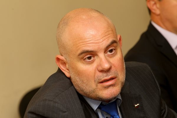 Заместник главният прокурор Иван Гешев е подпукал наред групировките